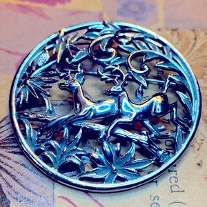 CLASSIC WINTER DEER pendant or brooch, very “Silpada” type styling.